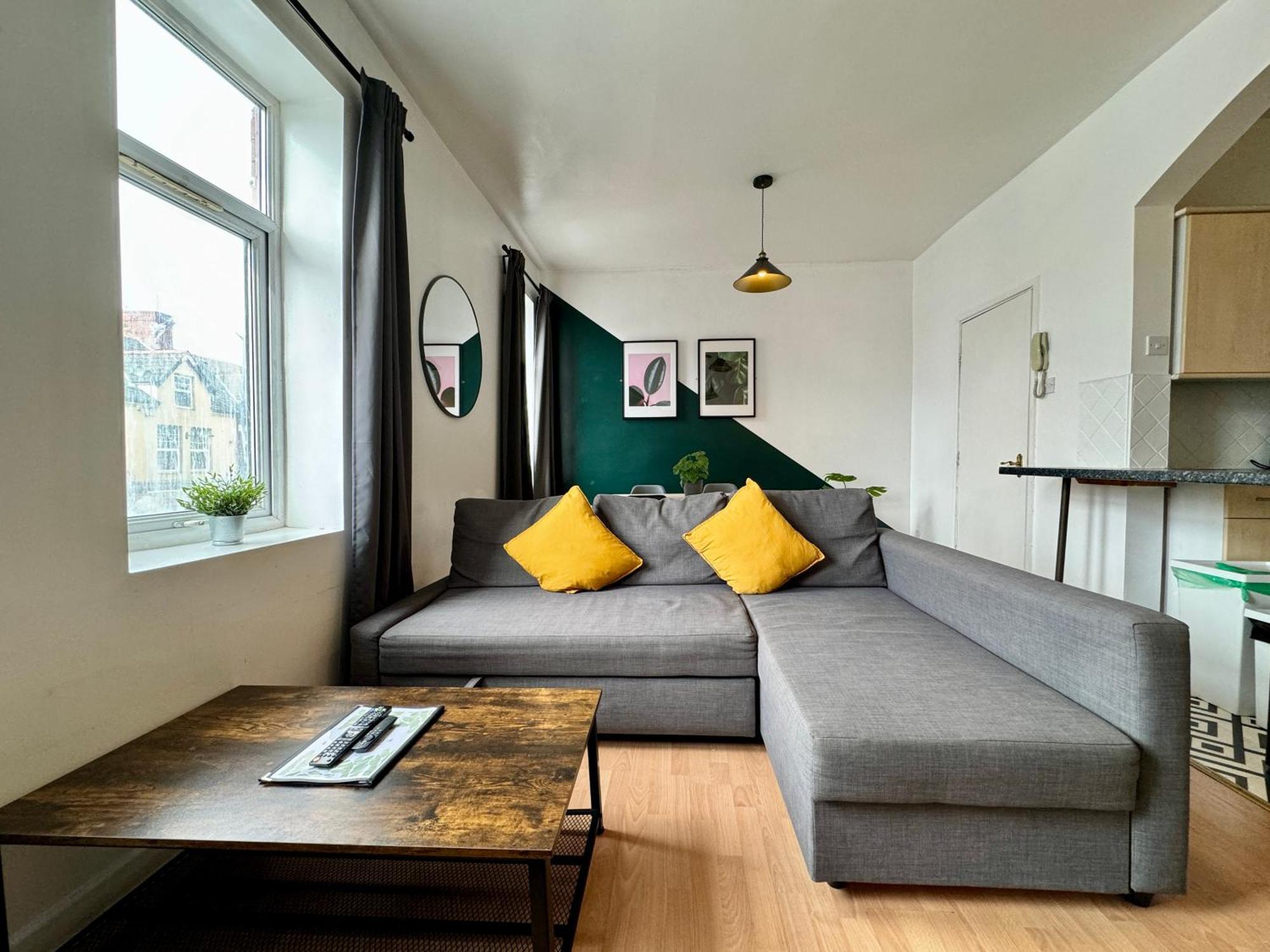 קארדיף Space For Groups, 10 Mins From Queen St! מראה חיצוני תמונה